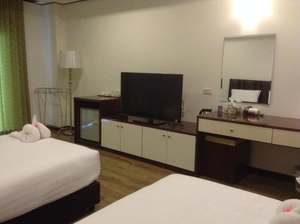 Hotel Kan Kanchanaburi Zimmer foto